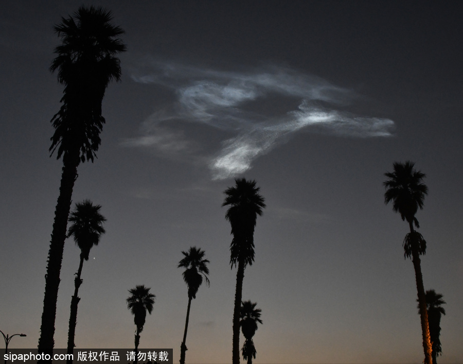 SpaceX獵鷹9號火箭發射10顆銥衛星 成功海上回收