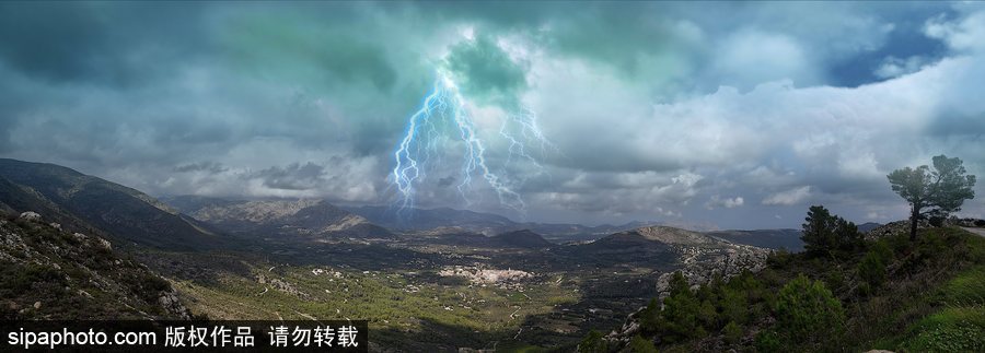 超現實魔幻大片 西班牙山谷雷電場景震撼