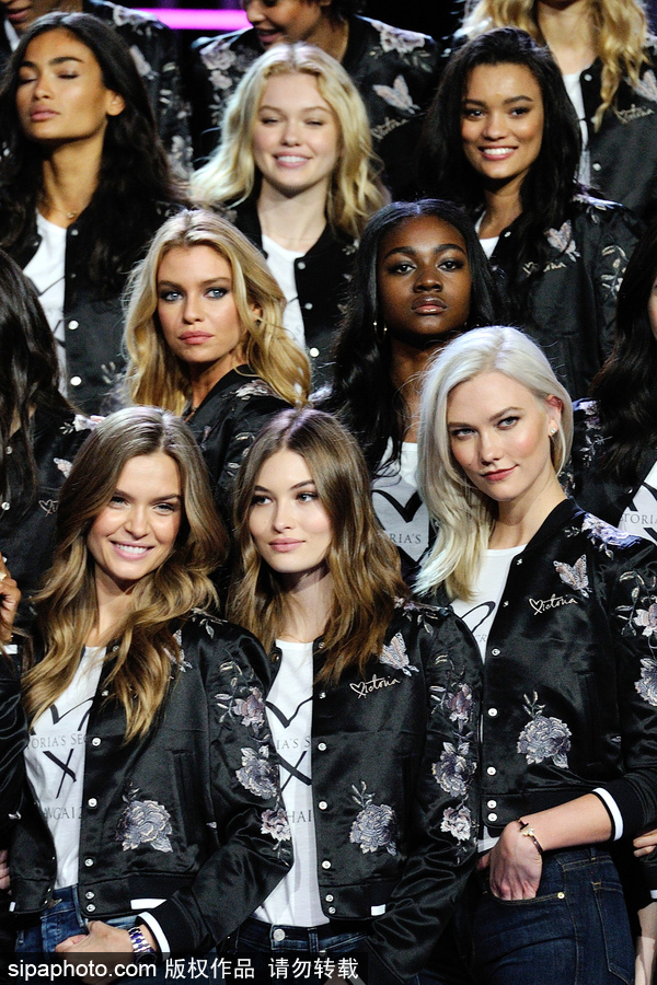 維密天使上海集結(jié)長腿霸屏 劉雯、何穗領(lǐng)銜中國軍團