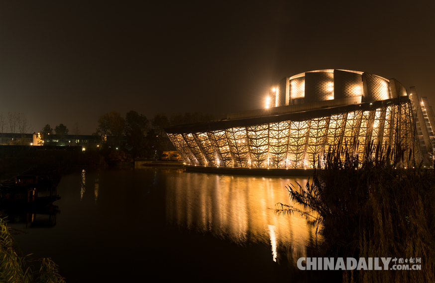 在烏鎮，有一種美麗叫夜色！