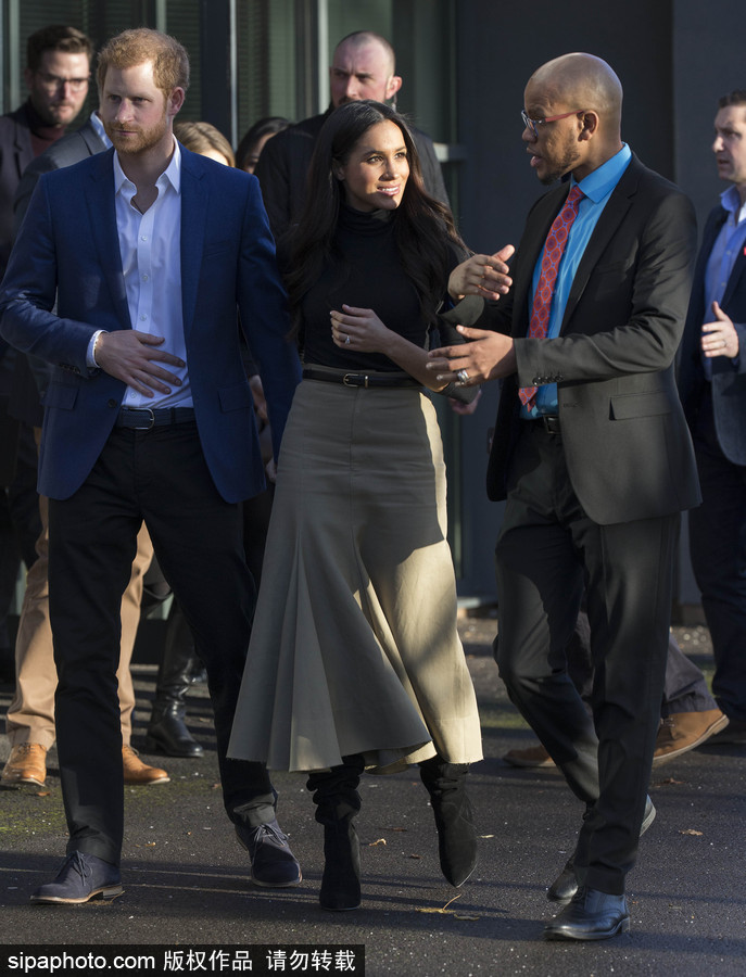 哈里王子與未婚妻亮相英國諾丁漢 出席世界艾滋病日慈善活動