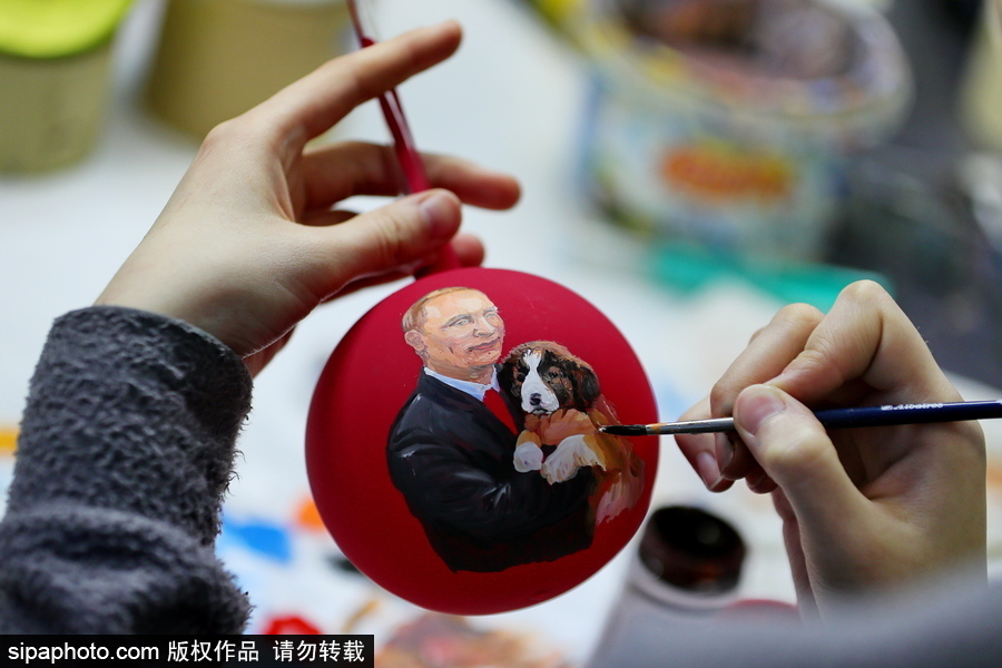 迎接圣誕節 走進滿滿少女心的雪花玻璃球制作工廠