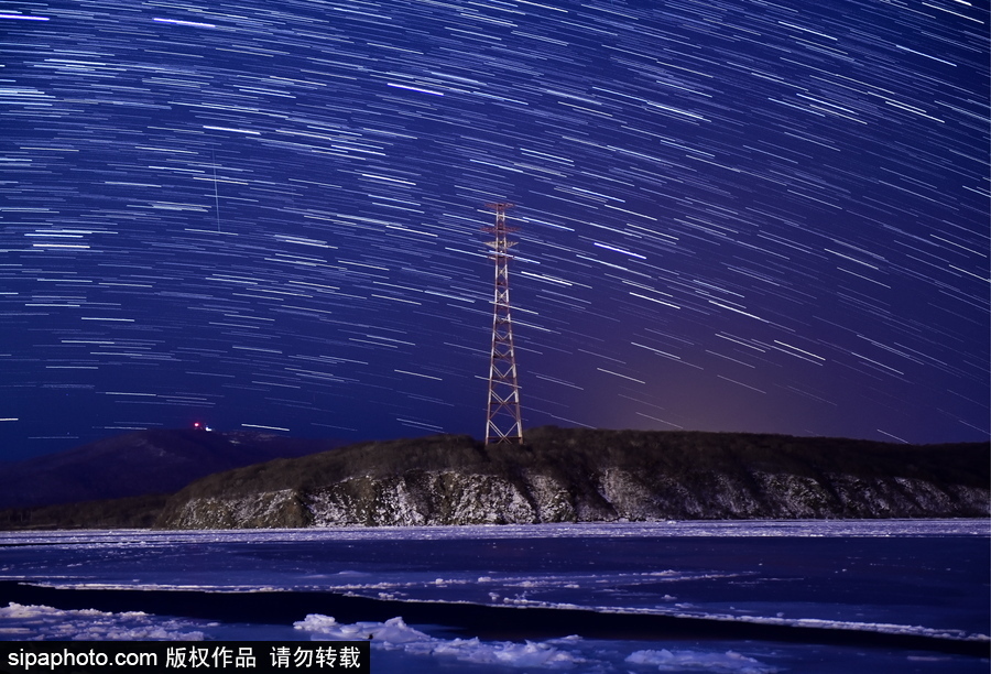 俄羅斯海參崴上空現雙子座流星雨 盛大壯觀宛如仙境