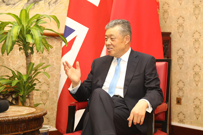 劉曉明大使就中英關系和梅首相訪華接受中國駐英國媒體聯合采訪