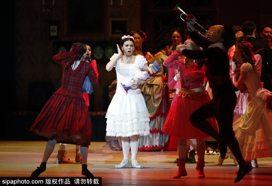 俄羅斯著名舞蹈演員聯合演繹芭蕾舞劇《胡桃夾子》