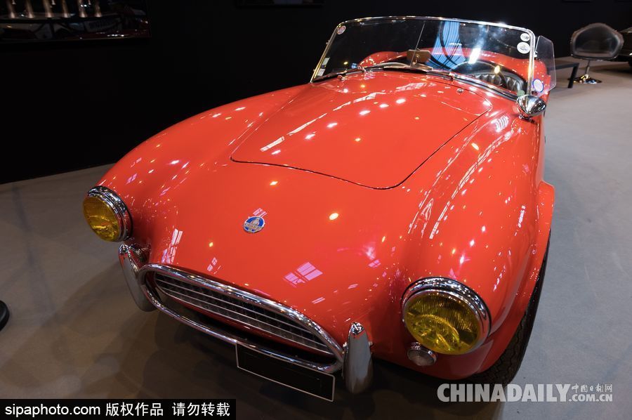 2018巴黎老爺車展開幕 經典老車演繹傳奇