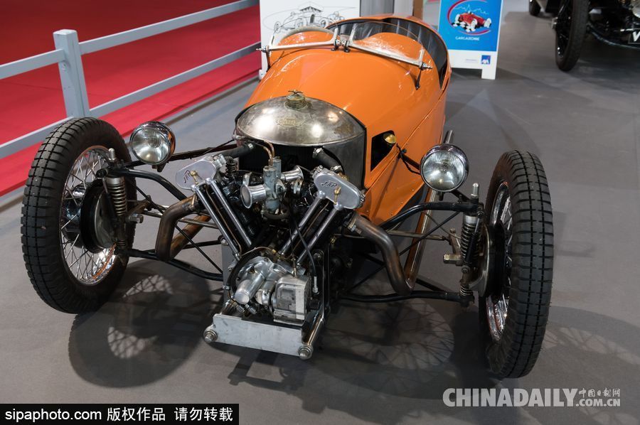 2018巴黎老爺車展開(kāi)幕 經(jīng)典老車演繹傳奇