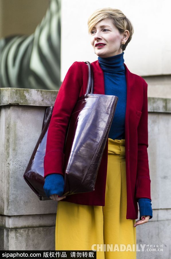 色彩碰撞！倫敦時裝周場外潮人冬日里穿出春天活潑感