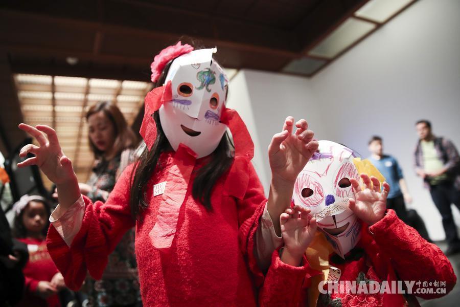 紐約大都會(huì)博物館舉行活動(dòng)慶祝狗年新春