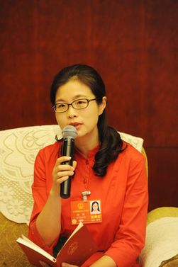 楊帆代表:建議運用互聯(lián)網(wǎng)和大數(shù)據(jù)技術(shù),加快推進產(chǎn)業(yè)工人隊伍建設(shè)