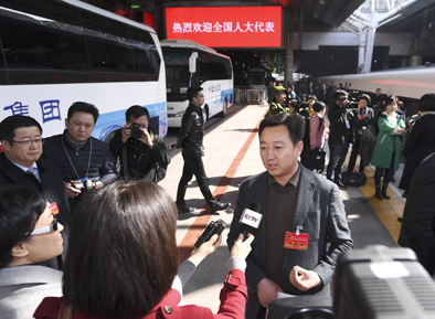 十三屆全國人大一次會議準備就緒 京外代表團全部抵京