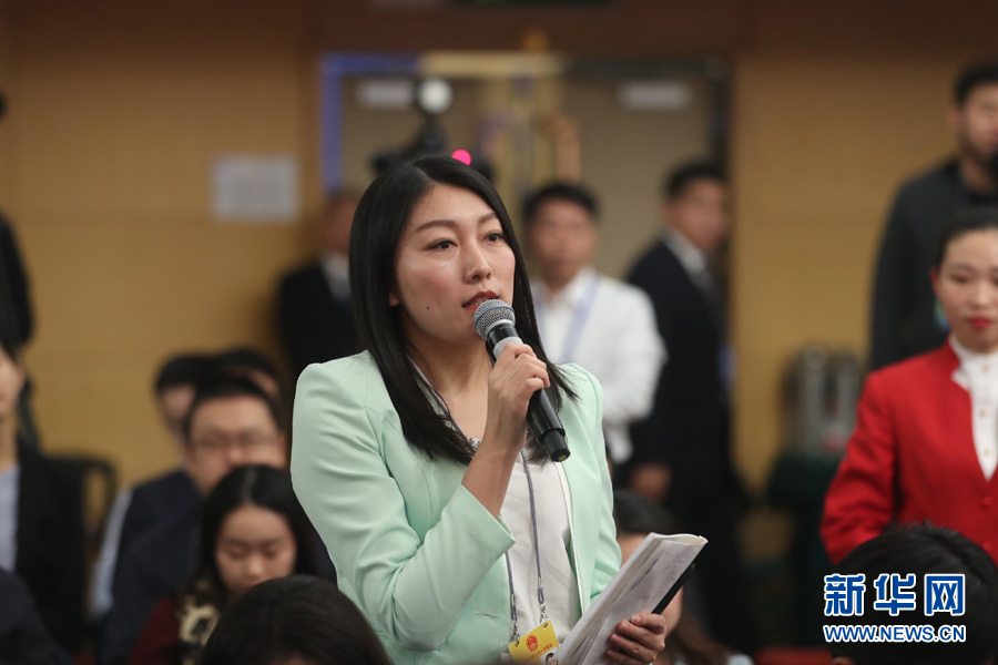 法制日?qǐng)?bào)記者提問(wèn)