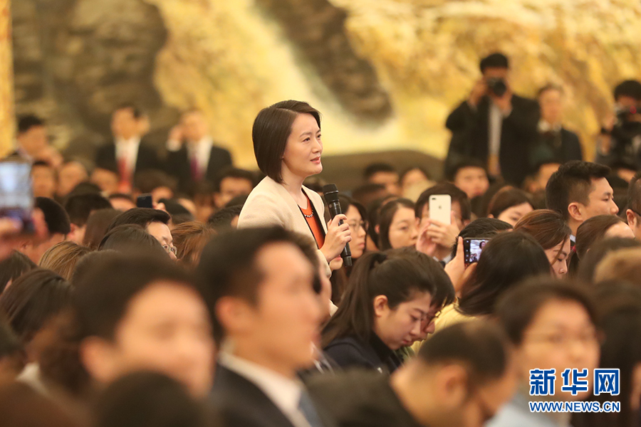 李克強(qiáng):發(fā)揮粵港澳各自優(yōu)勢(shì),形成互補(bǔ),打造新的增長極