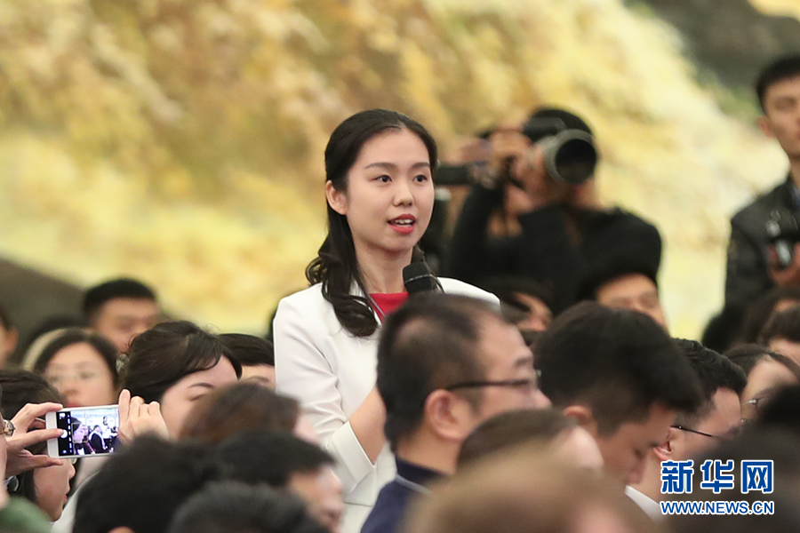 李克強:我們要將心比心 把就業放在心上,扛在肩上