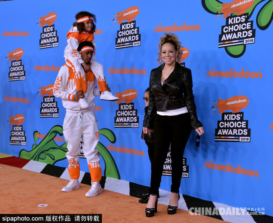 兒童選擇獎：瑪麗亞·凱莉與前夫和孩子們拉風亮相