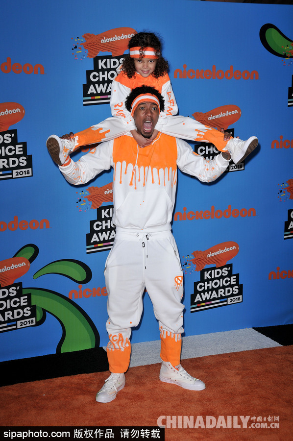 兒童選擇獎：瑪麗亞·凱莉與前夫和孩子們拉風亮相