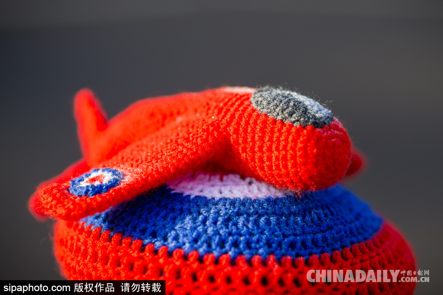 英國皇家空軍百年紀(jì)念 毛線版飛機(jī)造型多樣呆萌可愛