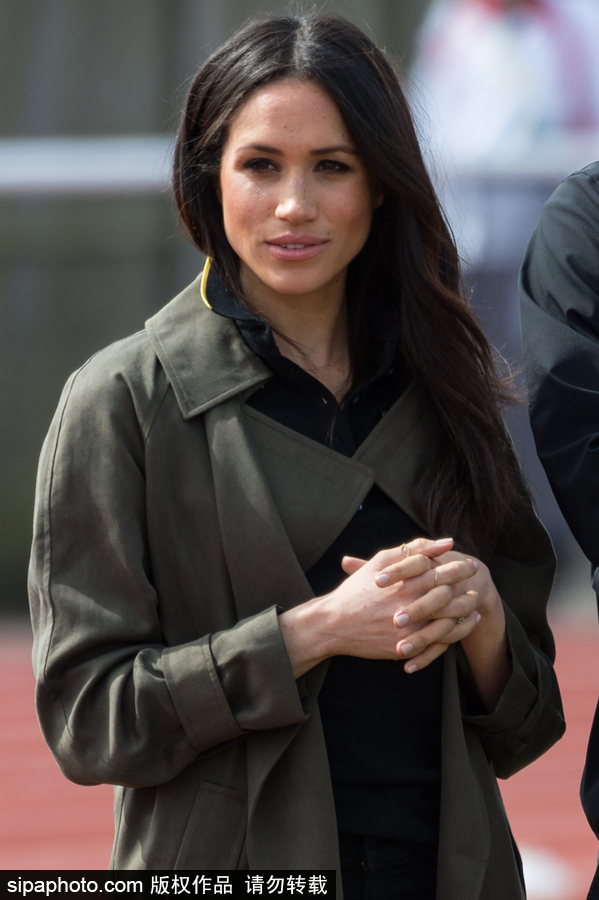 哈里王子與未婚妻現身 兩人交流默契恩愛十足