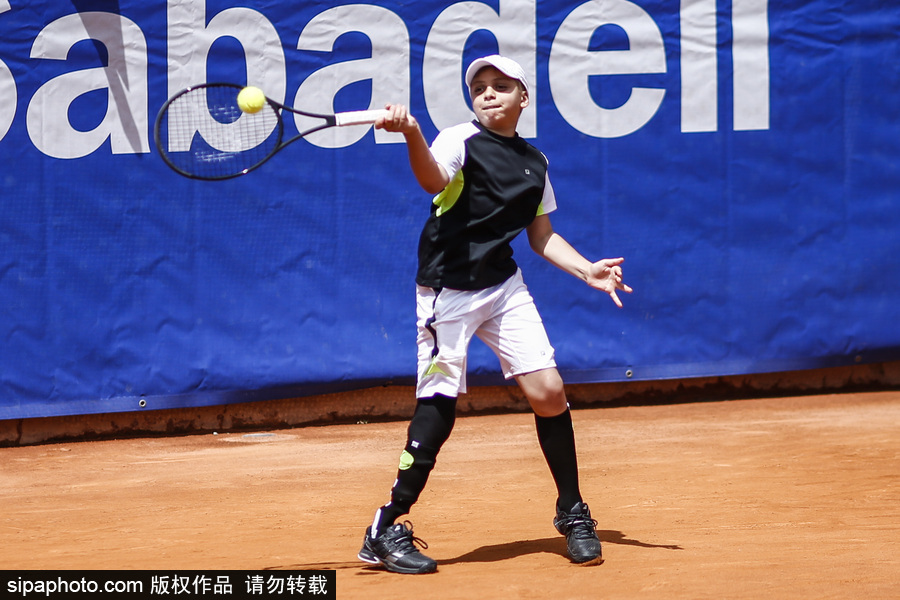 夢想成真！納達爾與10歲癌癥幸存小球迷打網球十足暖男