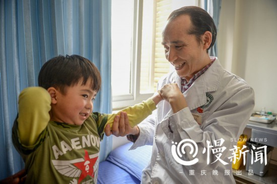 汶川地震10年 被埋139小時獲救的“半掌醫生”:震后我有3個愿望 與金錢權勢地位無關