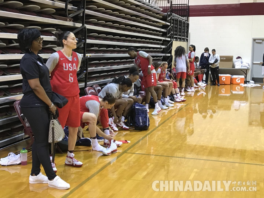 中國女籃美國拉練 26日對戰美國女籃