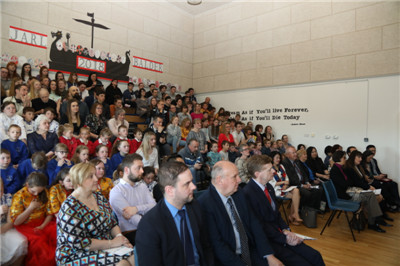 劉曉明：拿起手中“魔法棒”，譜寫“黃金時代”新篇章