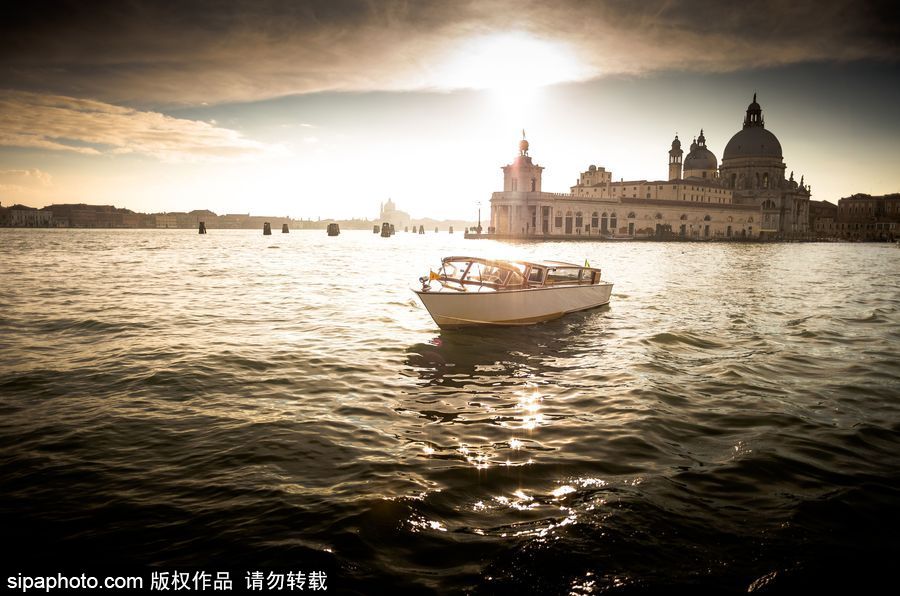 街道就是水道 意大利威尼斯小城風貌