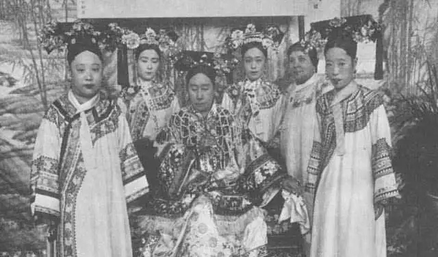 慈禧太后的御用翻譯口語竟然這么好！網友：我的英語水平比不上一個清朝女子