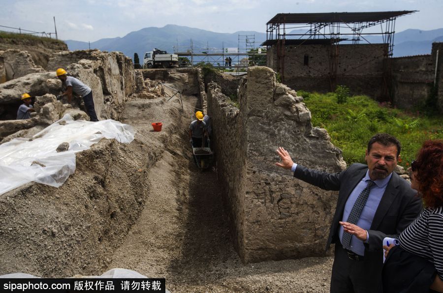 意大利考古隊(duì)發(fā)現(xiàn)龐貝古城建筑群“海豚之屋” 罕見(jiàn)保持完好
