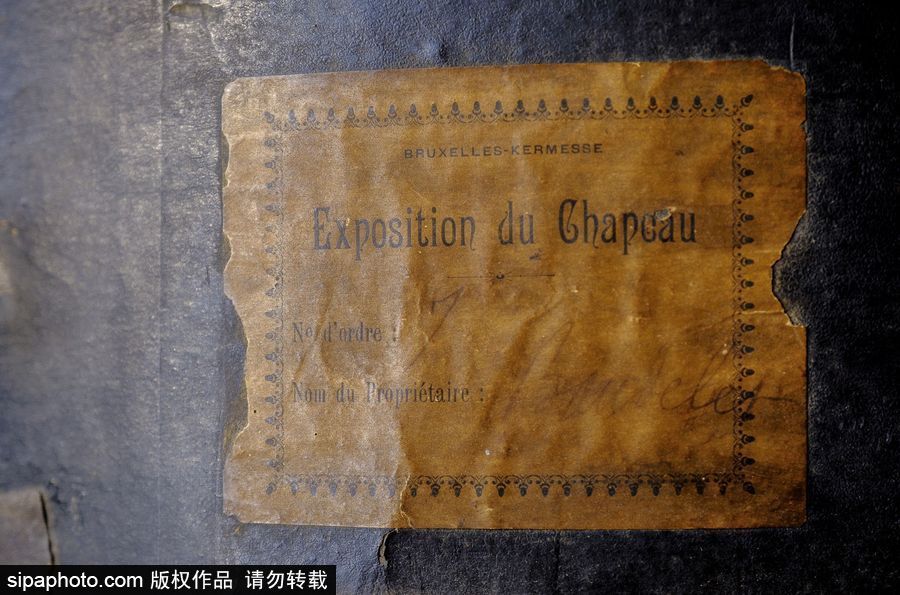 法國(guó)里昂拍賣(mài)拿破侖生前戴過(guò)的帽子 最終以28萬(wàn)歐元成交