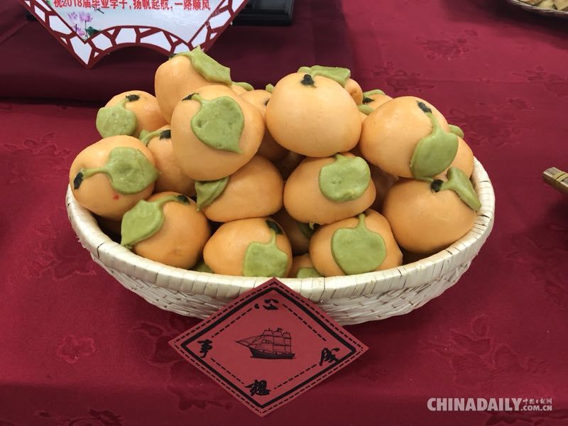 別樣的禮物！大學廚師為畢業生奉獻特色面點