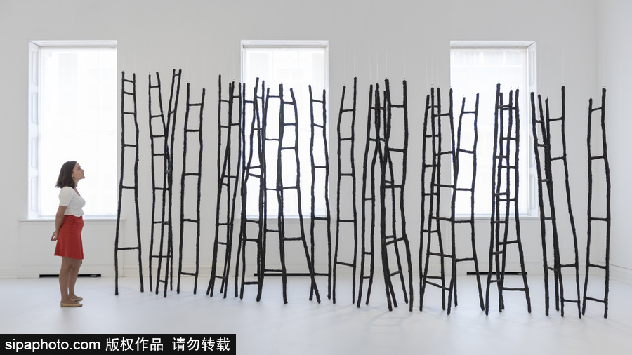 簡約的線條之美 英國倫敦舉行極簡主義作品展