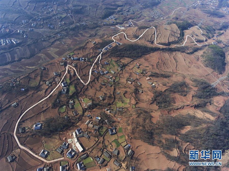 永不褪色的精神禮贊——獻給新時代的中國共產黨人