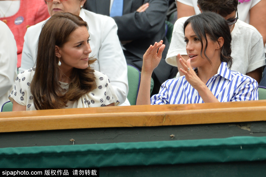 凱特、梅根兩位王妃同框亮相溫網觀戰(zhàn) 氣質優(yōu)雅