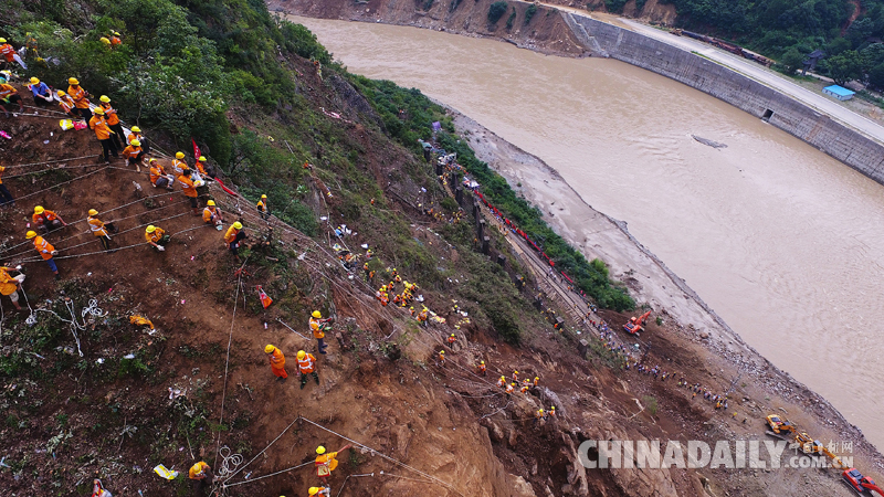 寶成鐵路水害區段搶險工作仍在緊張進行