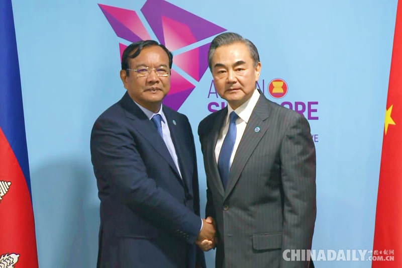 王毅會(huì)見(jiàn)柬埔寨外長(zhǎng)布拉索昆