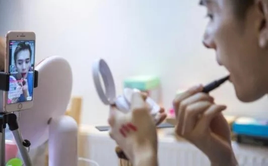 外媒說:男性成化妝品領域“新主力”,誰還不是個精致的boy