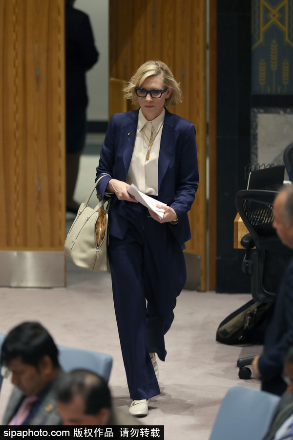大魔王氣場超強！好萊塢女星凱特·布蘭切特現(xiàn)身聯(lián)合國會議