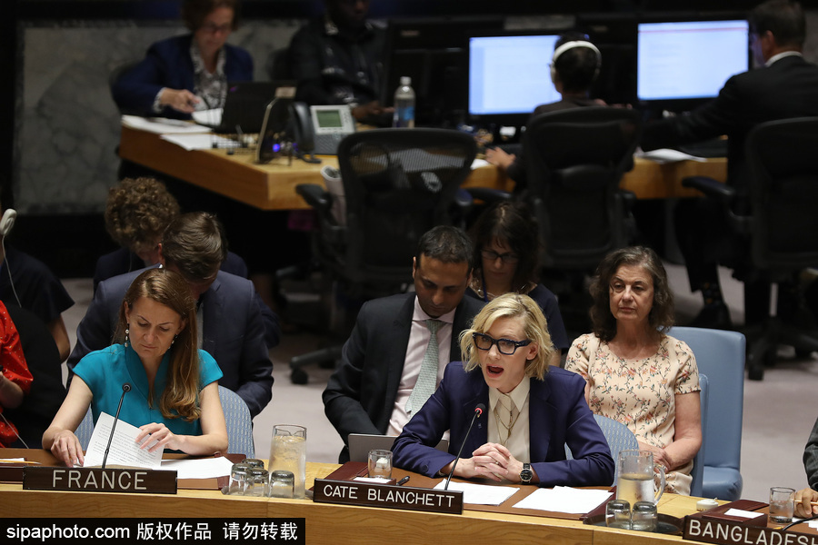 大魔王氣場超強！好萊塢女星凱特·布蘭切特現(xiàn)身聯(lián)合國會議