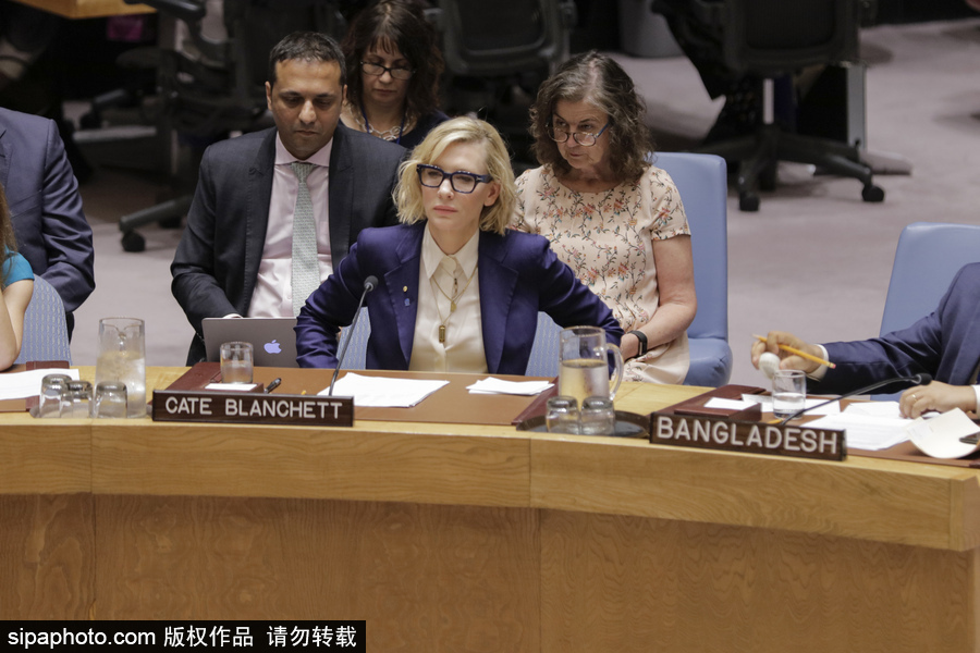 大魔王氣場超強！好萊塢女星凱特·布蘭切特現(xiàn)身聯(lián)合國會議