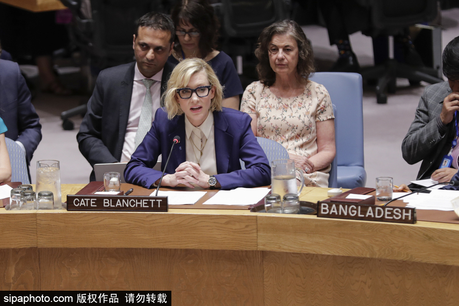 大魔王氣場(chǎng)超強(qiáng)！好萊塢女星凱特·布蘭切特現(xiàn)身聯(lián)合國(guó)會(huì)議