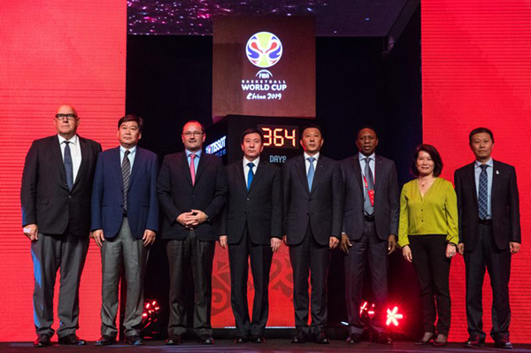 天梭倒計時鐘北京啟動!<BR>國際籃聯2019籃球世界杯進入周年倒數