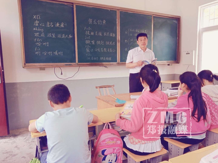 扎根深山17年!河南教師張玉滾入選2018全國教書育人楷模