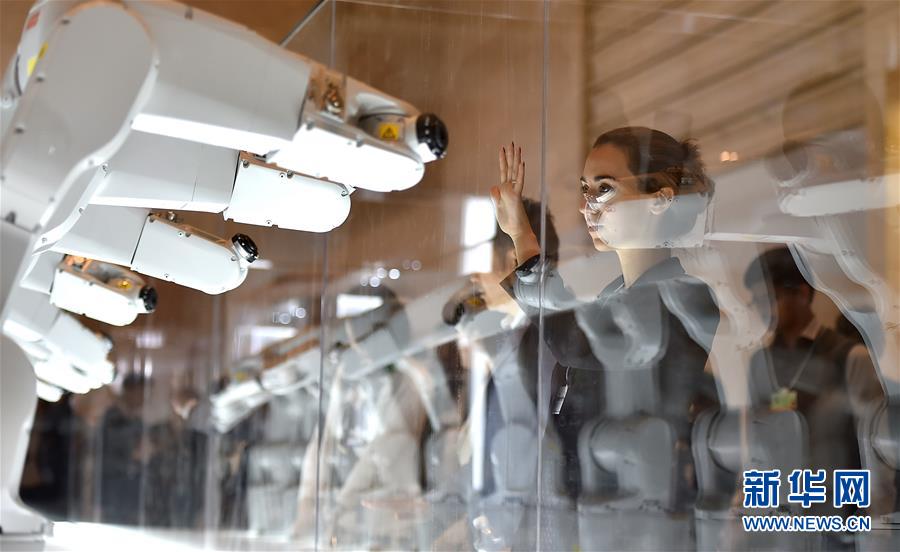 天津:達(dá)沃斯上的科技感