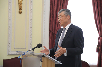 駐英國大使劉曉明談中美貿易爭端:合作是唯一正確的選擇,共贏才能通向更好的未來