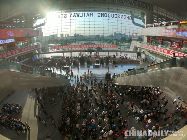 國慶假期鐵路旅客運輸拉開帷幕 預計發送旅客1.29億人次