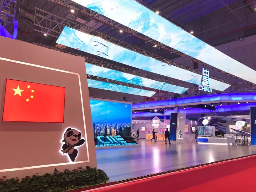 1 時(shí)政新聞眼|開幕式結(jié)束后,習(xí)近平“巡館”看了些什么?