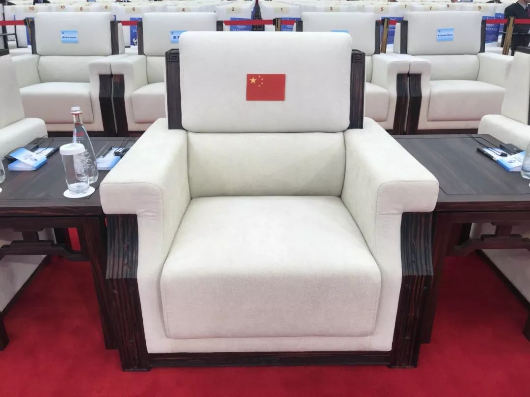 1 時(shí)政新聞眼|開幕式結(jié)束后,習(xí)近平“巡館”看了些什么?