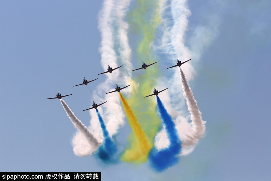 飛行表演“秀翻天”！ 珠海航展精彩瞬間不容錯過