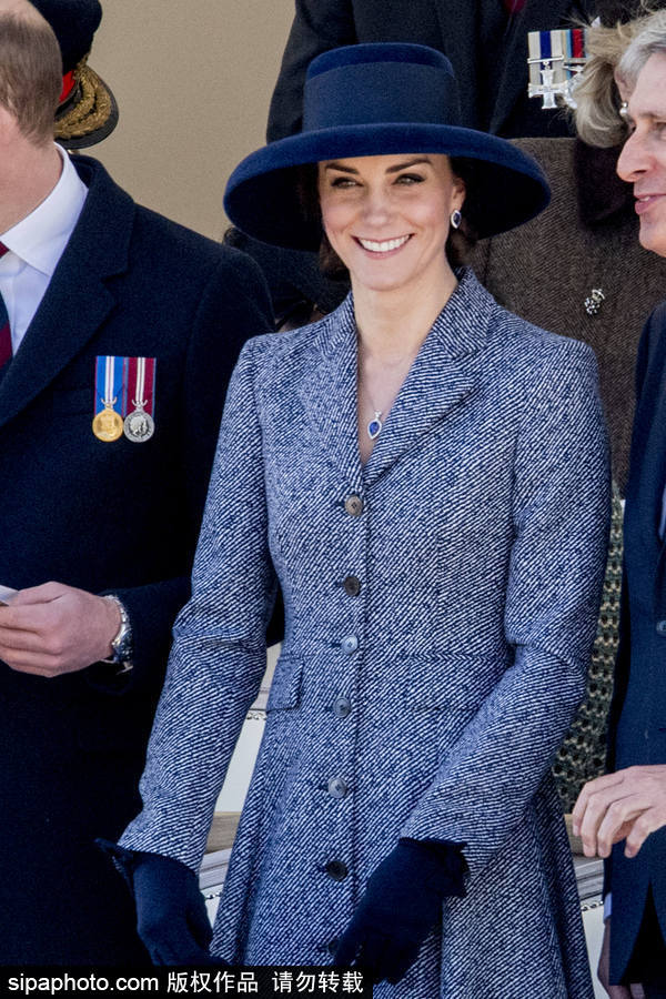 凱特王妃到底有多少件藍(lán)色衣服？盤點(diǎn)凱特經(jīng)典“藍(lán)衣”look